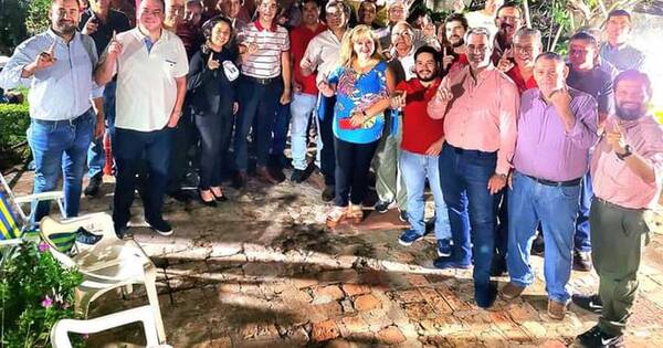 La Nación / Maidana destaca la capacidad de Santiago Peña en articular la unidad colorada