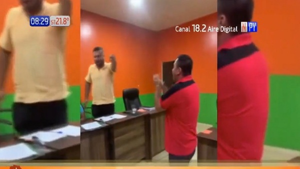 Capitán Bado: Concejales coronan última sesión del año con "flor" de pelea - Noticias Paraguay