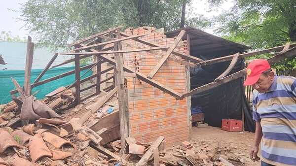 Ventarrón derriba humilde vivienda | Radio Regional 660 AM