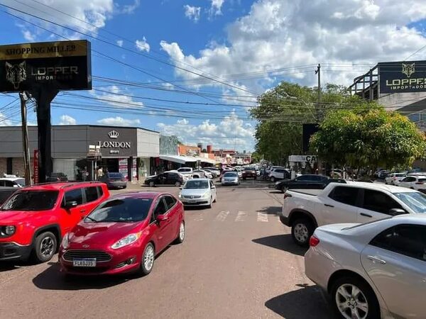 Turistas de compras dan un respiro económico a Salto - Nacionales - ABC Color