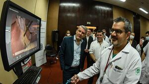 Habilitan equipo de simulación laparoscópica en Paraguay