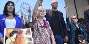 Diario HOY | Abuelas de Plaza de Mayo encuentran al nieto 132, robado en la dictadura argentina