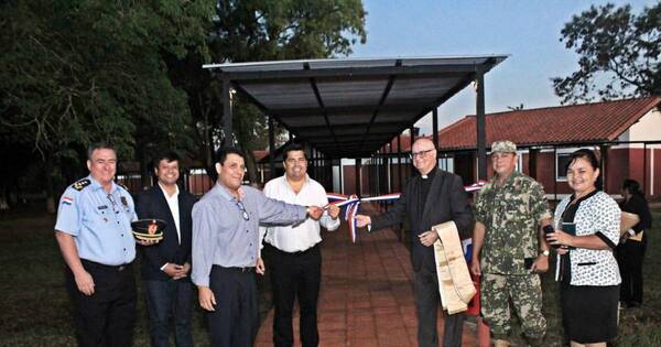 La Nación / Gobernador inauguró el primer hogar para adultos mayores de Ñeembucú