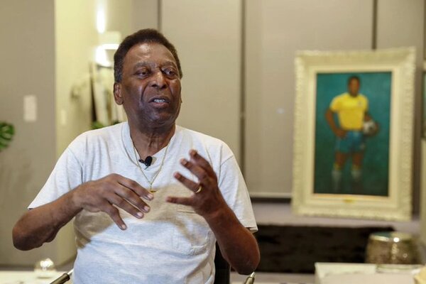 Pelé sigue sin mejoría luego de casi un mes en el hospital