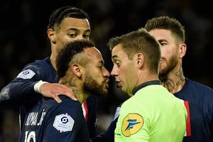 Mbappé anotó y Neymar vio la roja en agónica victoria del PSG - Fútbol Internacional - ABC Color