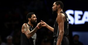 Nets logran décima victoria al hilo, DeRozan supera a Antetokounmpo