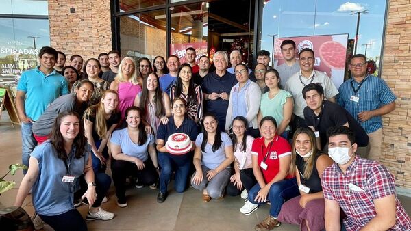 Pizza Hut celebra 29 años desde su llegada a Paraguay | Empresas | 5Días