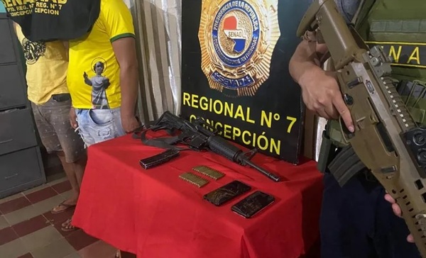 Detuvieron a dos hombres con arma de guerra en Concepción