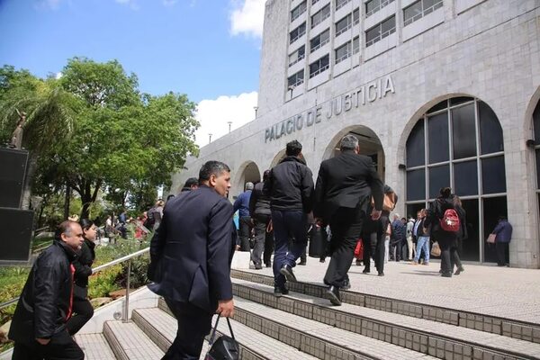 Funcionarios del Poder Judicial ya no pueden activar en política - Política - ABC Color