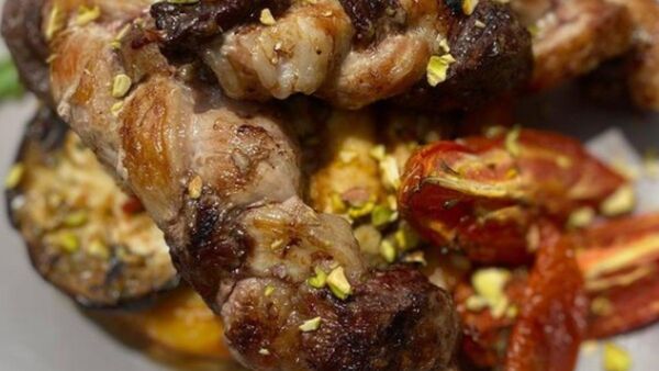 ¿Nuevo plato argentino? Presentan ashá al chicharõ trenzado como "trenzas mixtas"