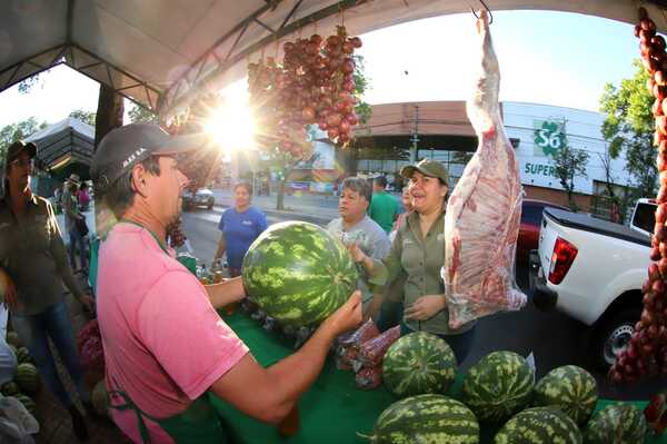 Productores lograron recaudar más de G. 150 millones tras feria frente a canal 9 - .::Agencia IP::.