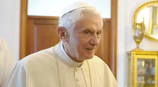 Benedicto XVI sigue "grave pero estable", informó el Vaticano - Megacadena — Últimas Noticias de Paraguay