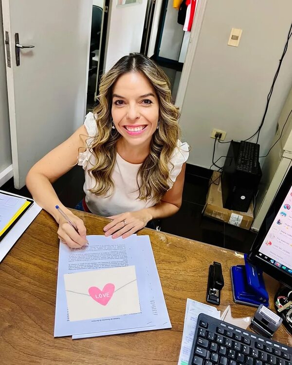 Belén Bogado regresará al éter: “¡Vuelvo a mi lugar en el mundo, la radio!” - Gente - ABC Color
