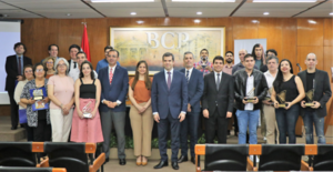 BCP premió a los ganadores de la tercera edición del Concurso Arte y Cultura - .::Agencia IP::.