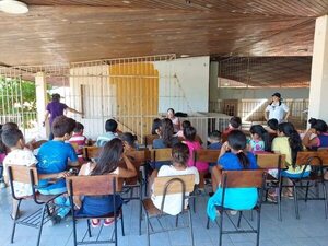 Escritores comparten los “Cuentos en Navidad” en más de 30 instituciones - Literatura - ABC Color
