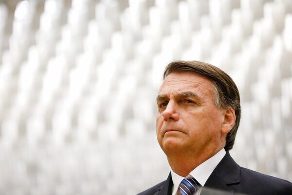 Bolsonaro se pronuncia sobre muerte de Pelé