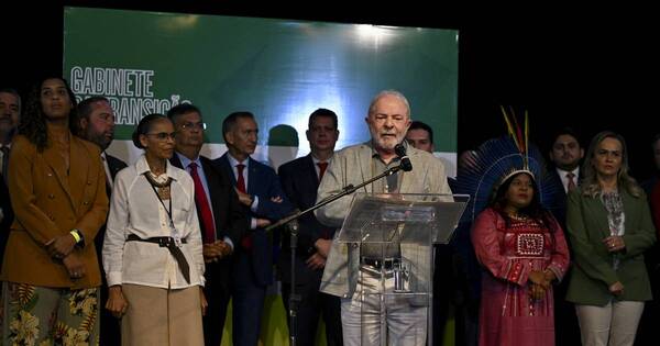La Nación / Lula presentó su gabinete completo, con mujeres en ministerios claves