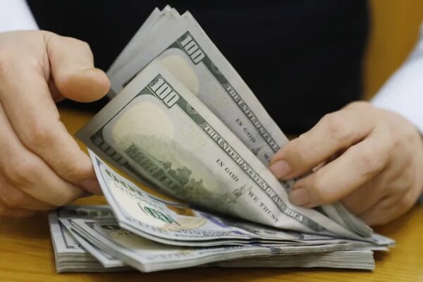 Cotización del dólar sigue en alza, hoy cotizó a G. 7.320 - Economía - ABC Color