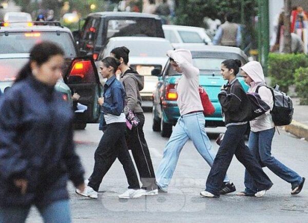 Anuncian lluvias e ingreso de un frente frío desde el sur