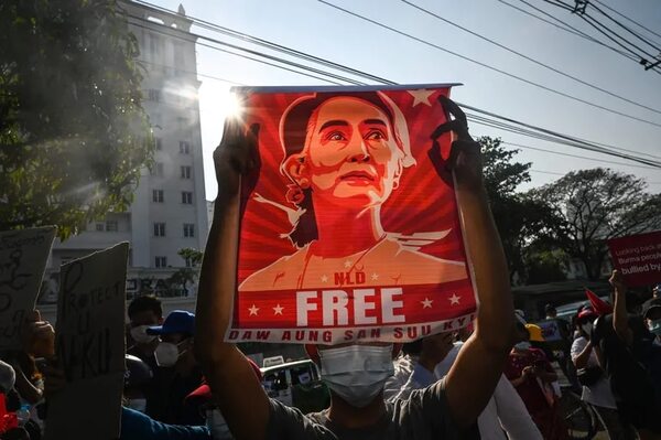 Birmania: tribunal militar condena a Suu Kyi a 7 años de cárcel por corrupción - Mundo - ABC Color