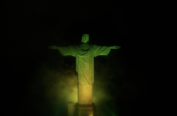 Del Cristo Redentor al Maracaná, Río de Janeiro lamenta muerte de Pelé