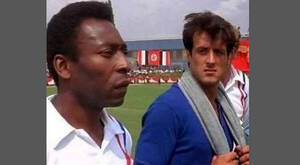 [VIDEO] Sylvester Stallone se acordó de cuando jugó con Pelé