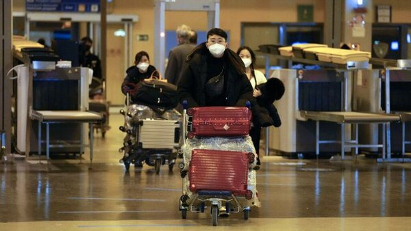Italia impone pruebas obligatorias de COVID-19 a todos los pasajeros de aviones procedentes de China