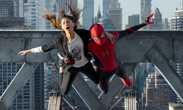 Telefuturo recibe al año con mucho cine - Paraguaype.com