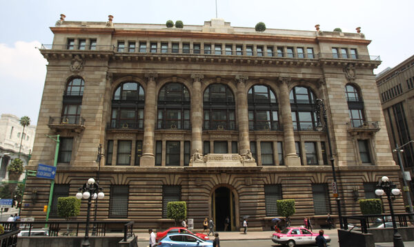 La autonomía del Banco de México resiste a pesar de los cambios - MarketData