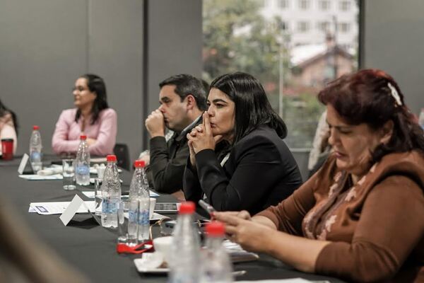Diario HOY | Impulsaron debate democrático sobre temas claves para el desarrollo sostenible del país