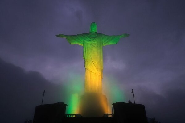 Adiós al Rey: Monumentos del mundo se iluminaron para rendir homenaje a Pelé - ADN Digital