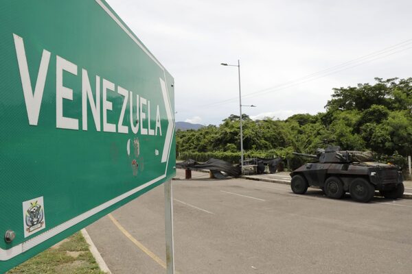 Venezuela y Colombia abrirán un puente vehicular, "algo grande" para la economía - MarketData