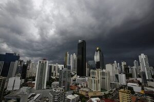 Colombia y Perú lideran la cartera de depósitos externos en la banca de Panamá - MarketData