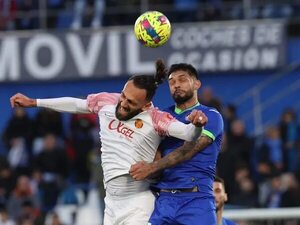 Va ganando espacio: Omar Alderete, titular en la victoria del Getafe - Fútbol Internacional - ABC Color