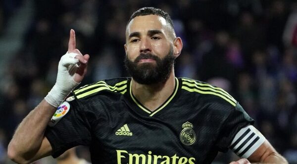 Benzema reaparece con un doblete para el Real Madrid
