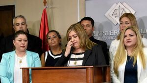 A diferencia de la Corte, Fiscalía no tomó medidas para despartidización