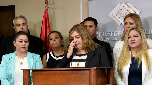 A diferencia de la Corte, Fiscalía no tomó medidas para despartidización
