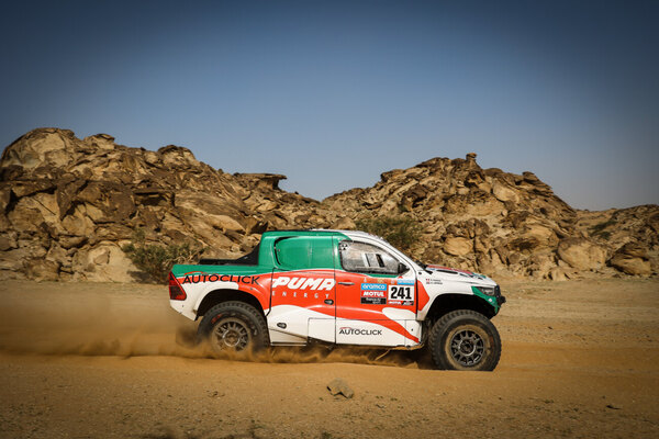 ¡Bandera paraguaya en el Dakar! Lafarja y García ya están en carrera