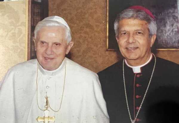 Cardenal Martínez: "Descansa en la paz del Señor, Benedicto XVI" - ADN Digital
