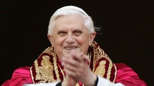 Benedicto XVI, un "gran teólogo" pero "poco popular"