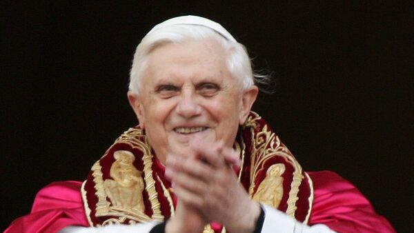 Benedicto XVI, un "gran teólogo" pero "poco popular"