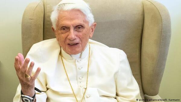 Mario Abdo Benítez despide al papa emérito Benedicto XVI - .::Agencia IP::.