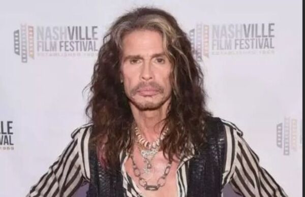 Steven Tyler es acusado de agresión sexual