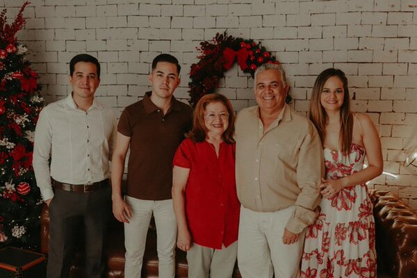 Familia Rojas - Zelaya: ¡Olvida lo viejo y atrae lo nuevo! ¡Feliz año nuevo!