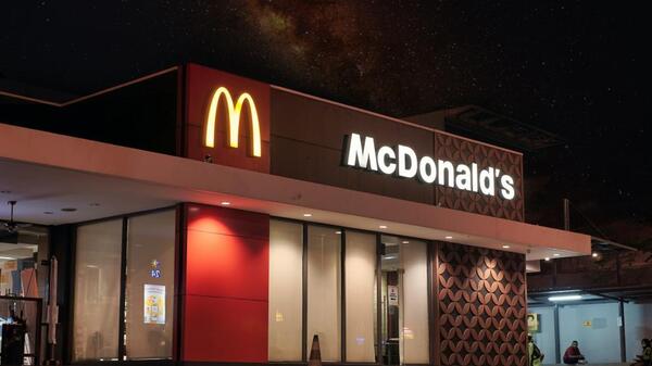 McDonald's abre un restaurante robotizado sin humanos que te atiendan - San Lorenzo Hoy