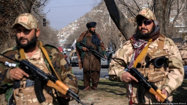 Varios muertos por explosión en aeropuerto militar de Kabul