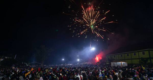 La Nación / Al menos nueve muertos en estampida en centro comercial en Uganda