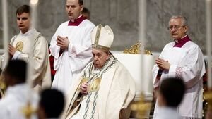 Papa pide hasta "ensuciarse las manos" contra las guerras