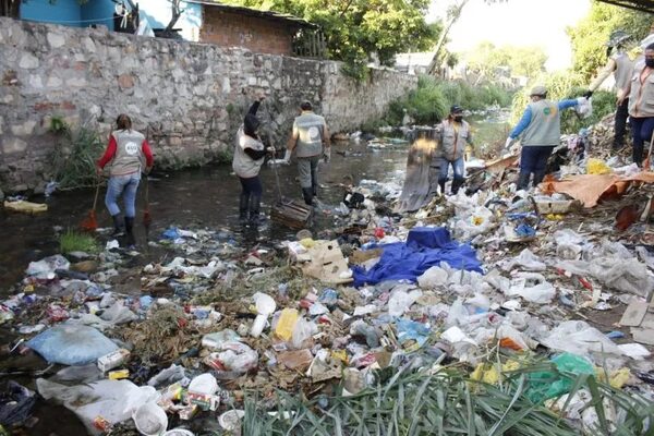 Asunción genera 3.000 toneladas de basura por día - Nacionales - ABC Color