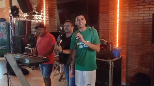 ¿Lo tenías a Mateo Gamarra en la faceta de cantante?